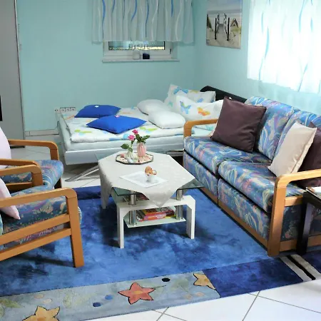 Privat bolig Gaestezimmer In *