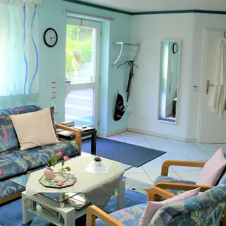 Δωμάτια σε οικογενειακή κατοικία Gaestezimmer In *