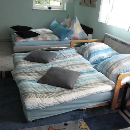 Δωμάτια σε οικογενειακή κατοικία Gaestezimmer In Aspach